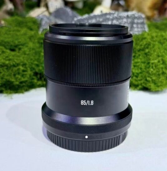 Meike-AF-85mm-f1.8-for-